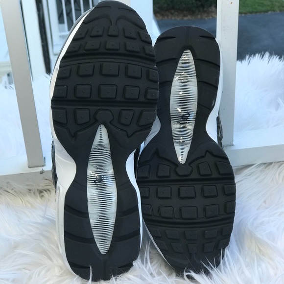 NWT Nike Air Max 95 SE PRM WMNS - Picture 6 of 8